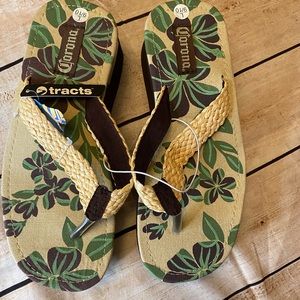 Corona Platform Flip Flops Sandals ! Brown and Tan Ready for the summer! Size L